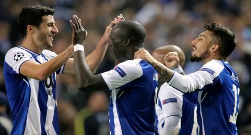 بورتو يهزم بنفيكا في الوقت القاتل وينتزع صدارة الدوري البرتغالي